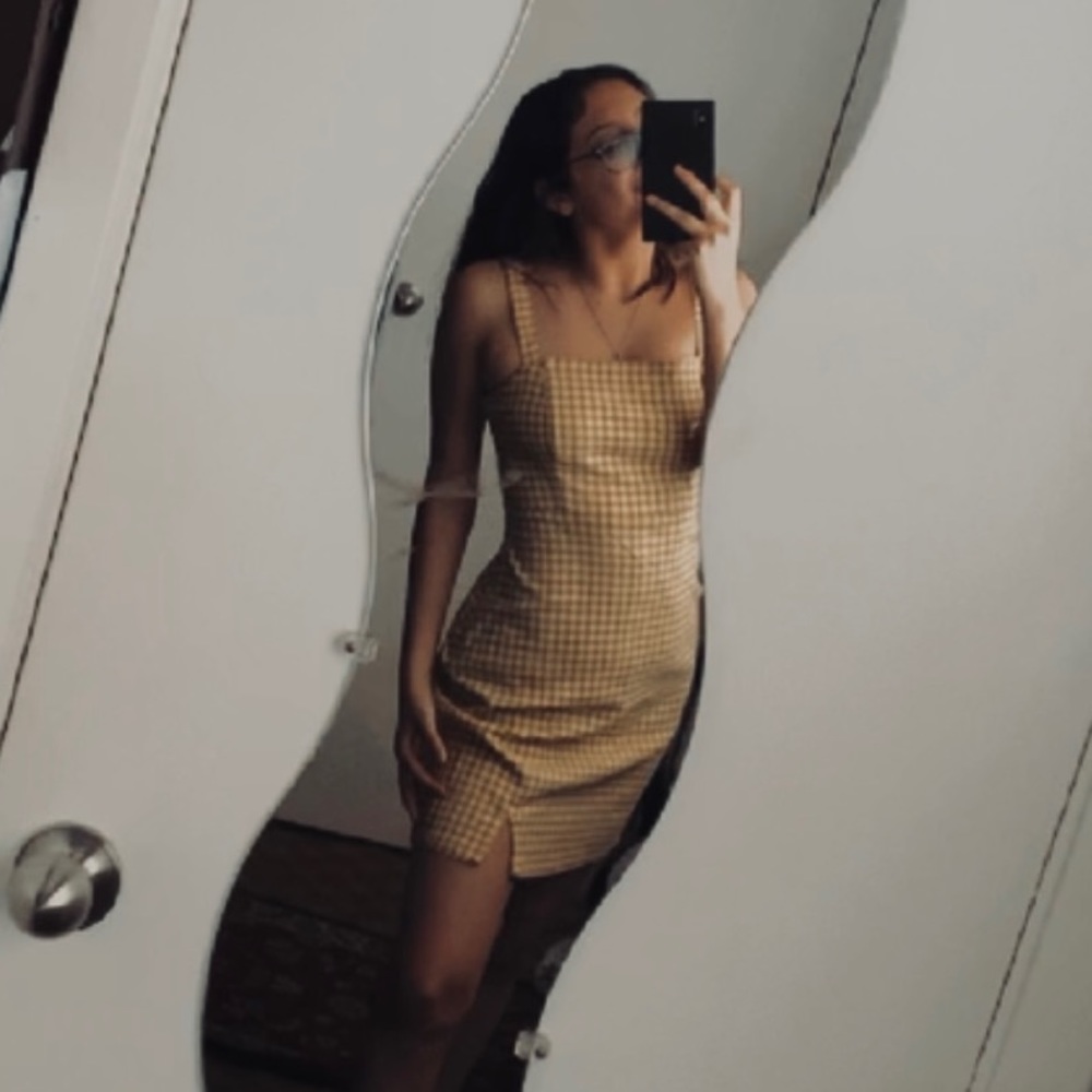 Meet your Posher, Pamela